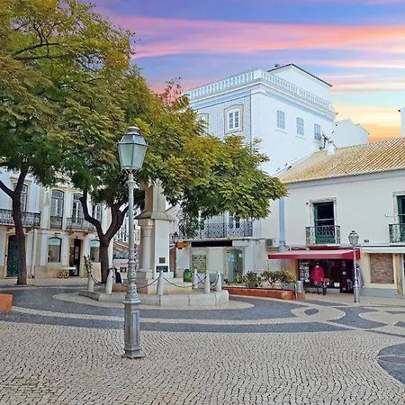 B49 - Postigo View Flat In