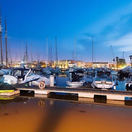 B49 - Postigo View Flat In Lägenhet *