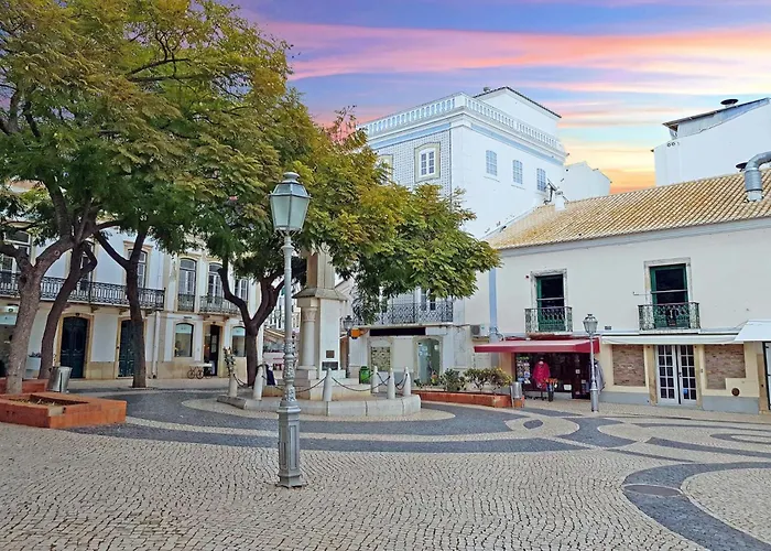 B49 - Postigo View Flat In